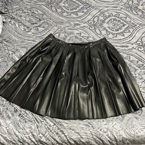 Pleaded skirt